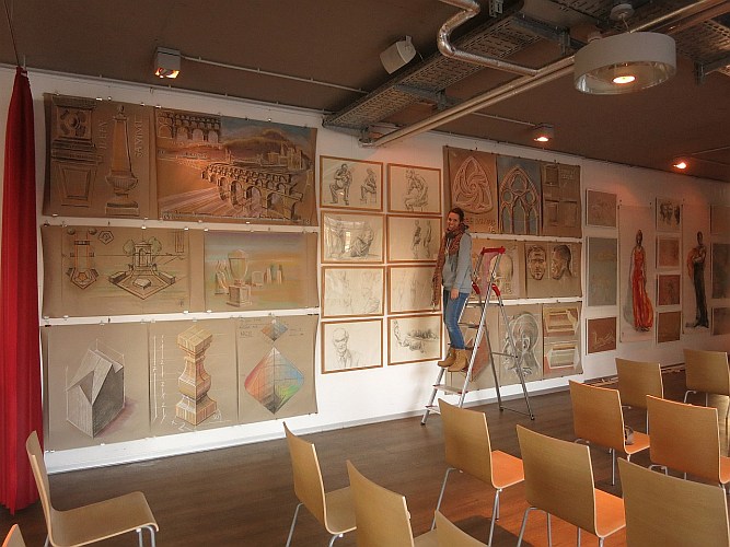 T Ausstellung im  Schmidt Terminal in Wolfenbuettel Magnus Kleine-Tebbe g